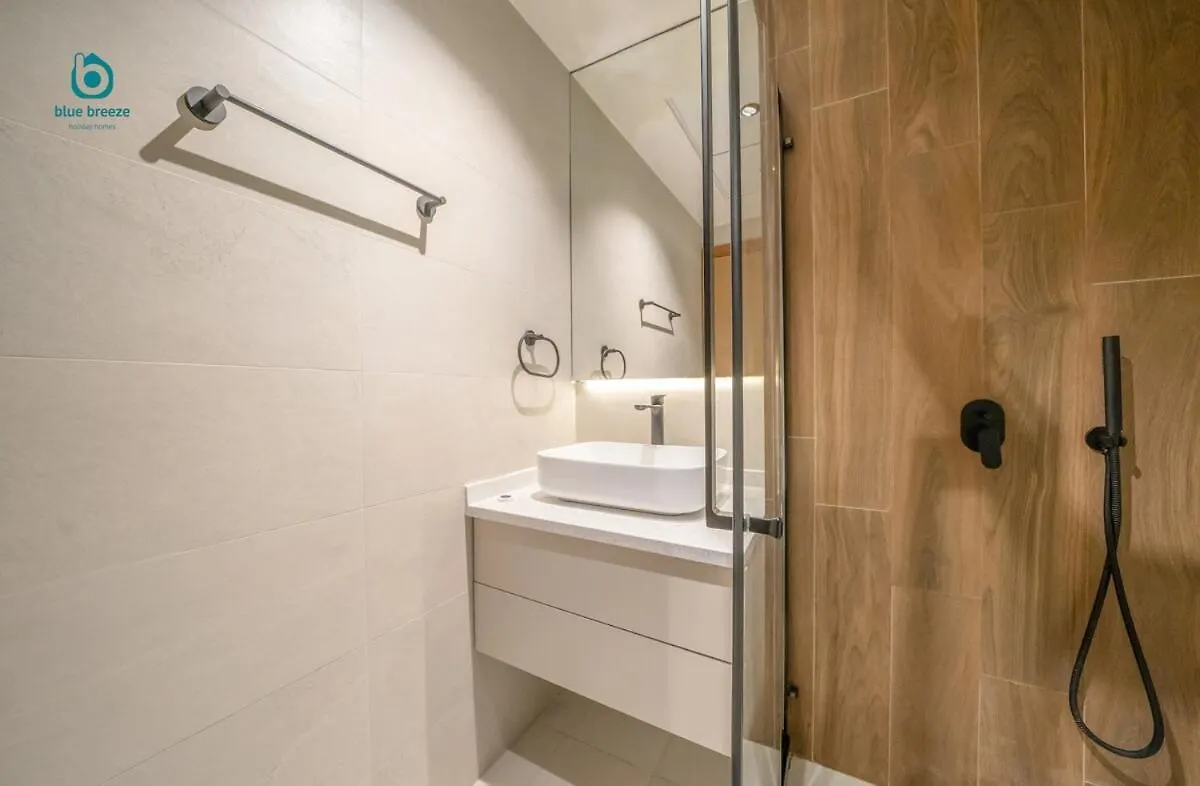 Blue Breeze - Chic & Cozy Getaway In Al Furjan Apartment Dubai United Arab Emirates