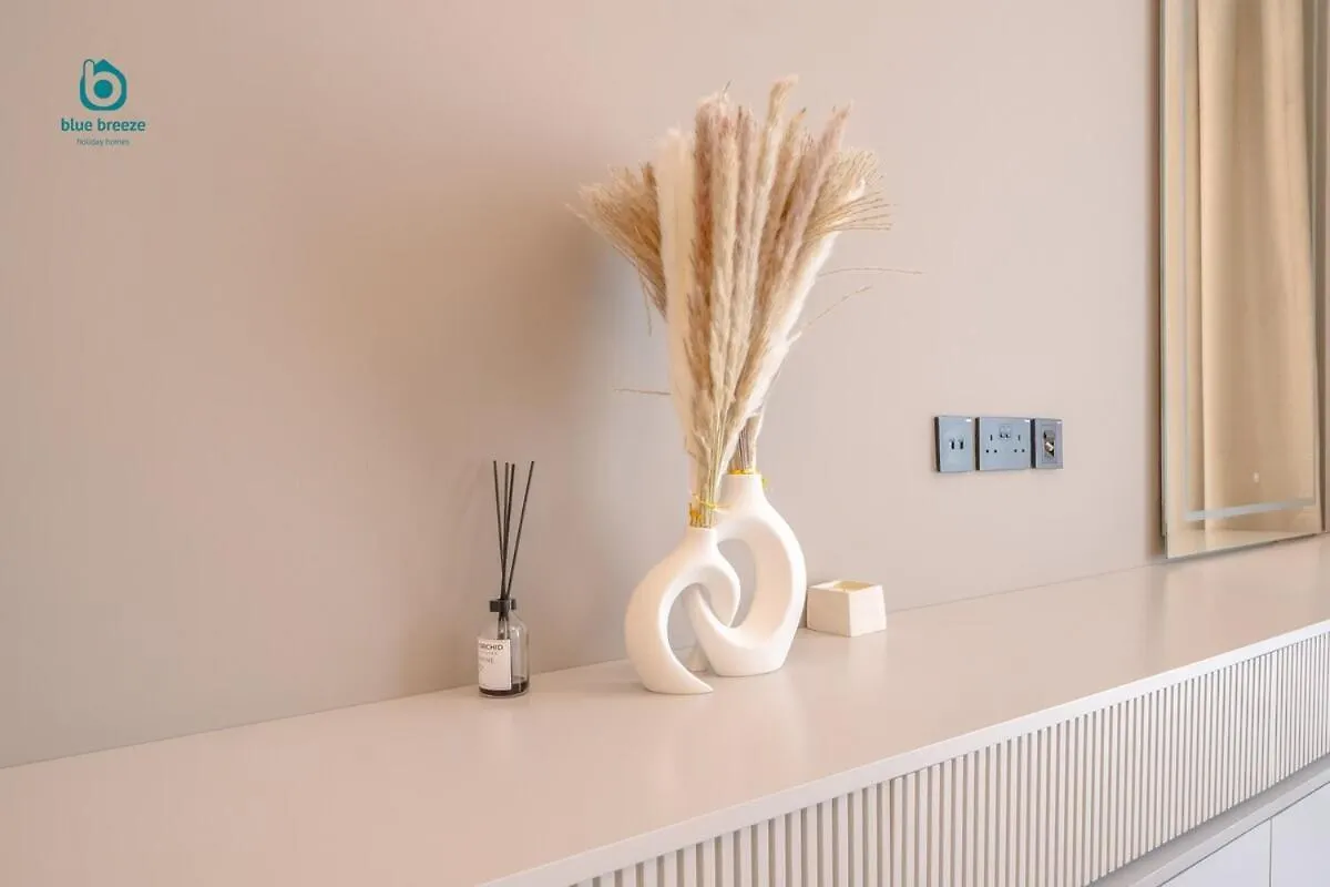 Blue Breeze - Chic & Cozy Getaway In Al Furjan Apartment Dubai